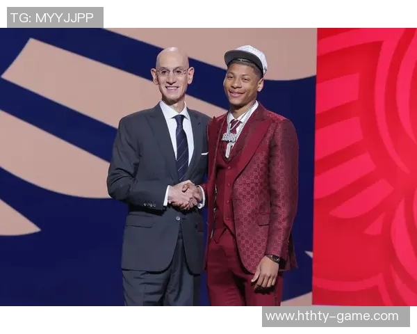 鹈鹕主帅称奎因与费尔斯沉稳且好胜心显著彰显团队精神 鹈鹕主帅称奎因与费尔斯沉稳且好胜心显著彰显团队精神