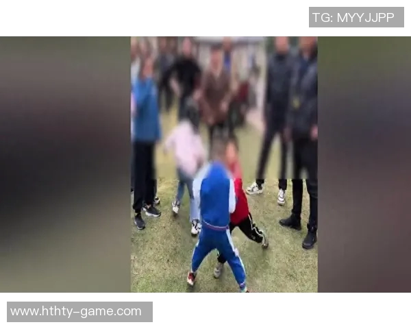 家长冲入赛场推倒小球员引发激烈冲突多方家长互殴事件曝光