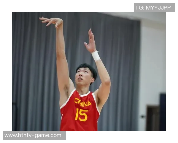 周琦首次现场观赛感受男双比赛魅力轻松3-0胜利乐趣无穷