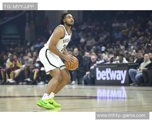 托马斯状态平平20投6中三分球命中率低迷仅获19分表现不佳